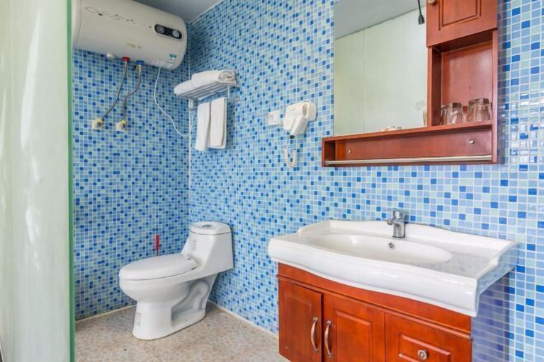Bathroom 3, Banduo Youlian Hostel, Shanghai