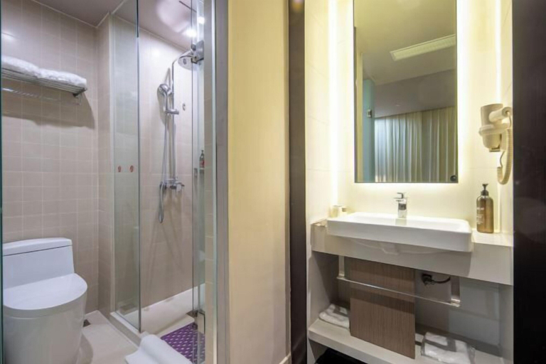 Bathroom 4, Jinjiang Inn Select Hotel (Heze Train Station), Heze