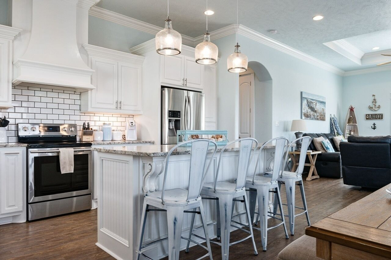 Private kitchen 5, Salt Proof 3 Bedroom Home, Galveston