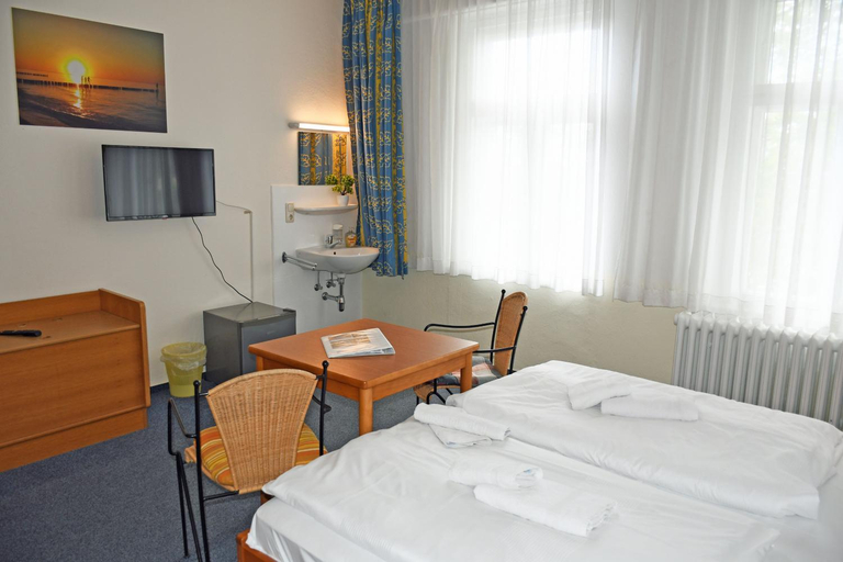 Bedroom 2, Appartementhaus Sellin, Vorpommern-Rügen