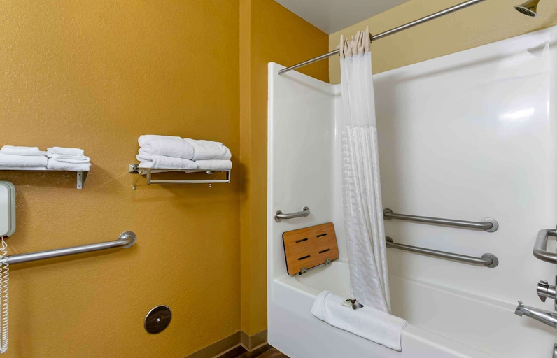 Bathroom 4, Extended Stay America - Lynchburg - University Blv, Lynchburg
