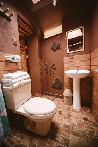 Bathroom 3, Rumi Lodge Pisac, Calca