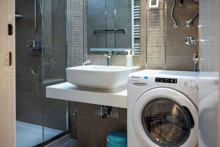 Bathroom, Luan Old Town apartment by DuHomes, Dubrovnik