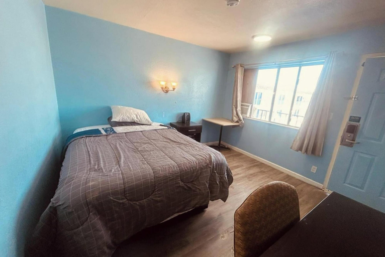 Bedroom 4, Loyalty Inn Columbus, Franklin