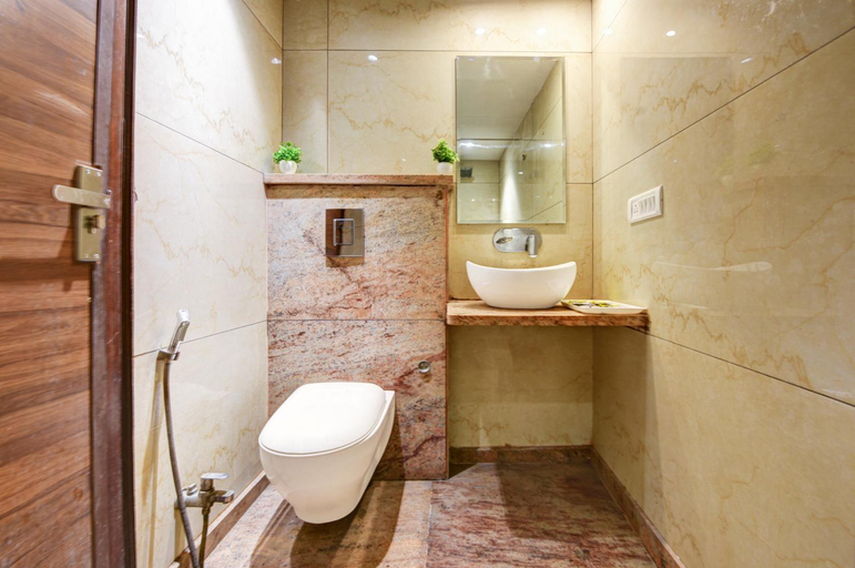 Bathroom 3, Hotel The Grace House - Paharganj - New Delhi, Delhi