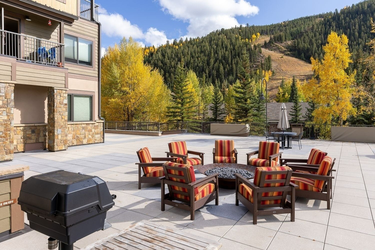 Outdoor dining 4, Keystone Ski Resort CO - Slopeside Lodging, Summit
