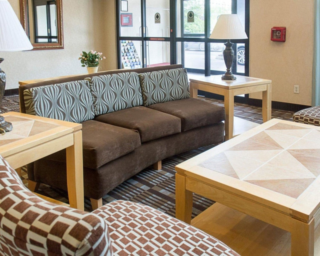 Public Area 2, Quality Inn and Suites, Stafford