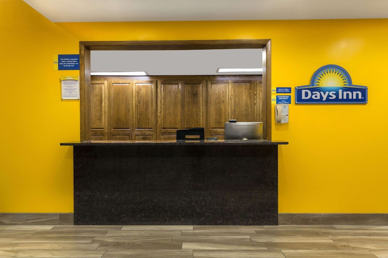 Public Area, Days Inn by Wyndham Delta, Millard
