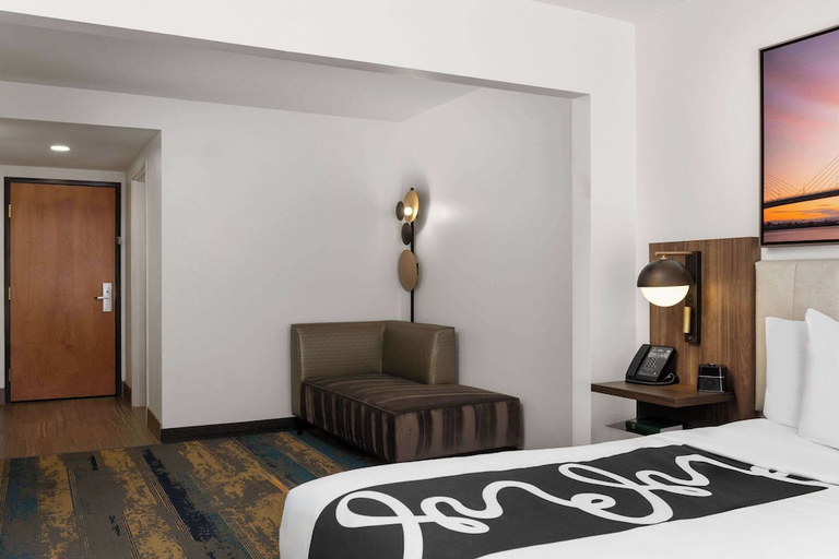 Bedroom 3, La Quinta Inn & Suites by Wyndham Kennewick, Benton