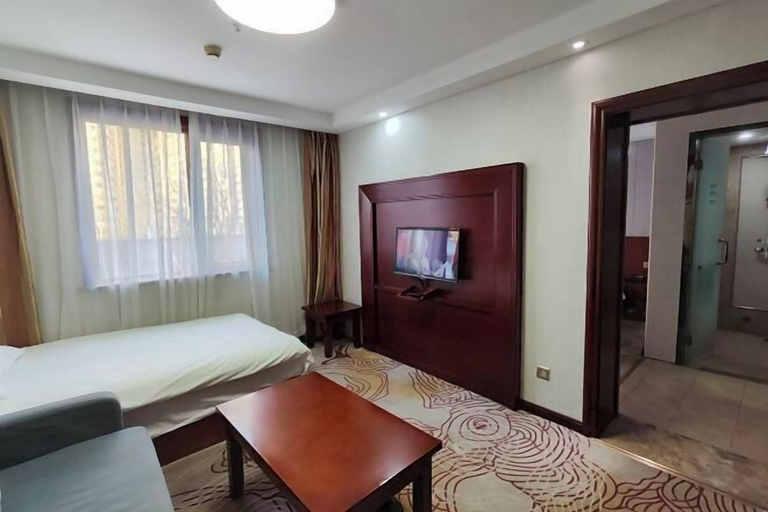 Bedroom 3, Beijing Jinghua Hotel, Beijing