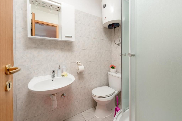 Bathroom 3, Rooms Damira Split, Split