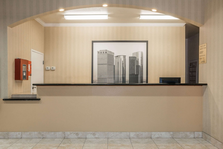 Public Area, Super 8 by Wyndham Brookshire TX, Waller