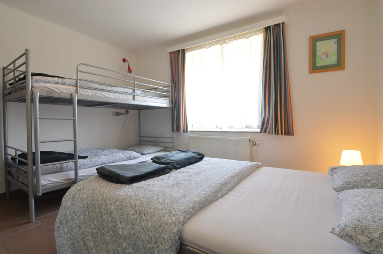 Bedroom 4, Apartment in Halenfeld-amel With Terrace, Liège