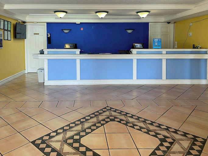 Public Area 2, Motel 6 Huntsville, AL – University Dr., Madison