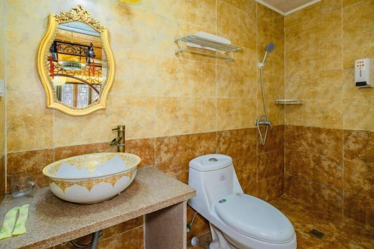 Bathroom 3, Aunty Ji Inn, Jiaxing