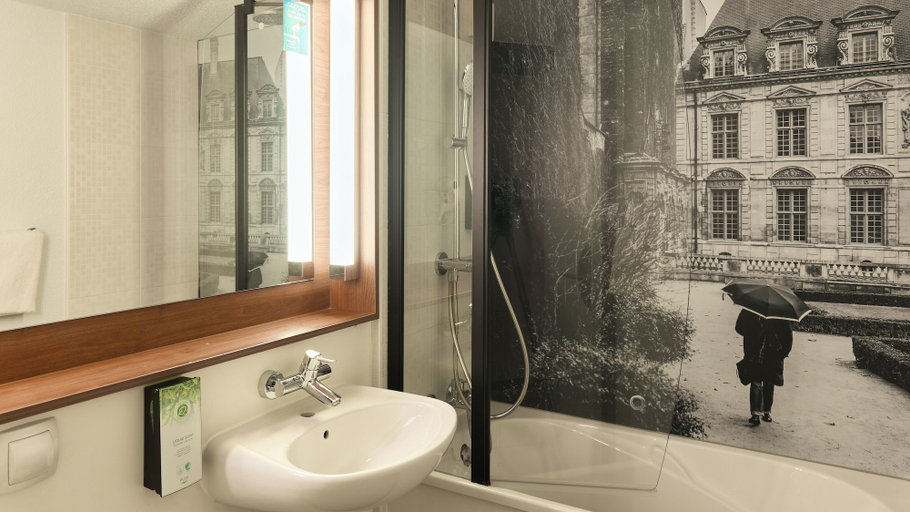Bathroom 4, Campanile NATURE - Bayonne, Pyrénées-Atlantiques