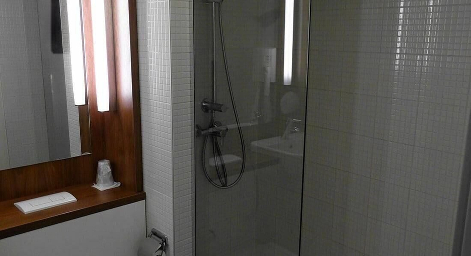 Bathroom 5, B&B Hotel Nowy Targ, Nowy Targ