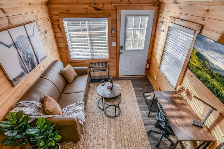 Others 5, Sojourn Lodging, Sevier