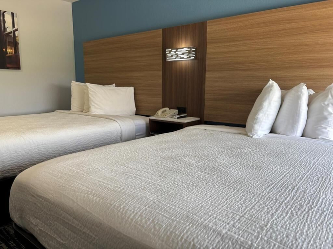 Room 4, Jacksonville Inn & Suites, Morgan