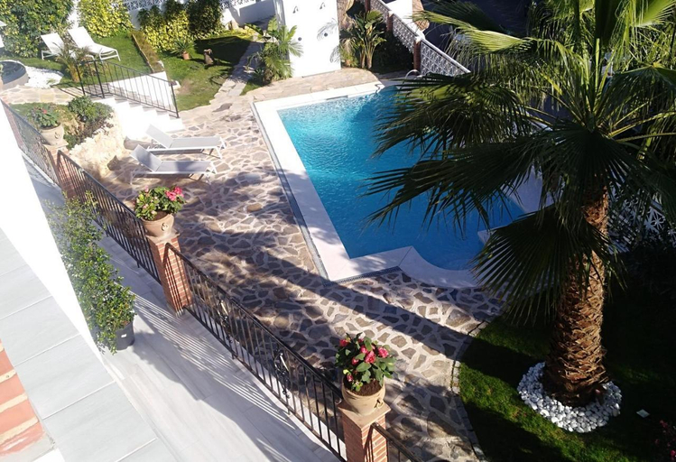 Others 5, White Village Boutique, Málaga