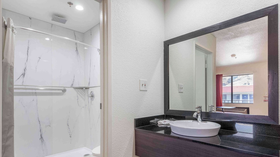 Bathroom 4, Motel 6 Fremont South, Alameda