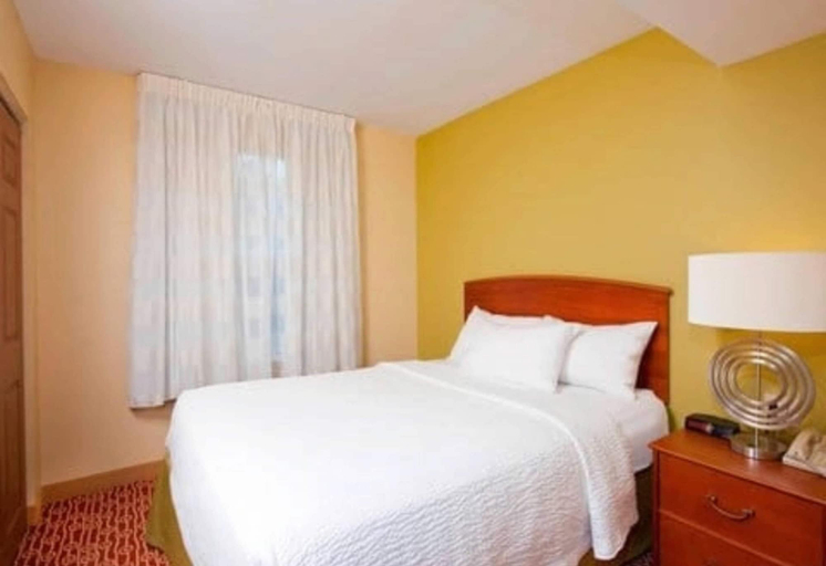 Bedroom 3, MainStay Suites Bloomington near University, Monroe
