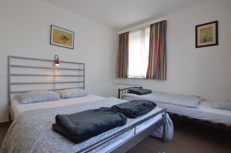 Bedroom 3, Apartment in Halenfeld-amel With Terrace, Liège