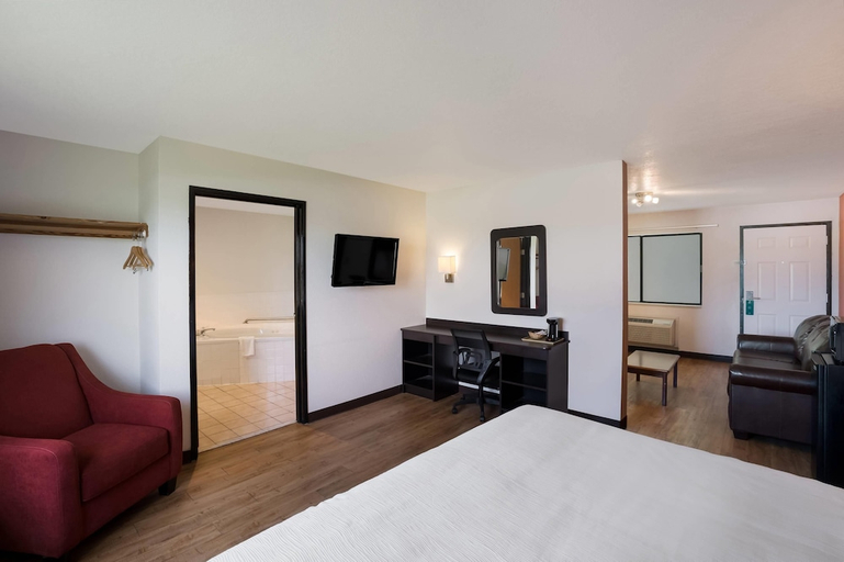 Bedroom 3, Quality Inn & Suites Junction, Kimble
