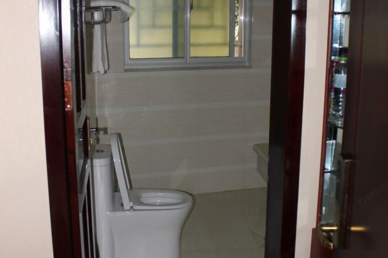 Bathroom 3, Hongfulou Hostel, Kunming