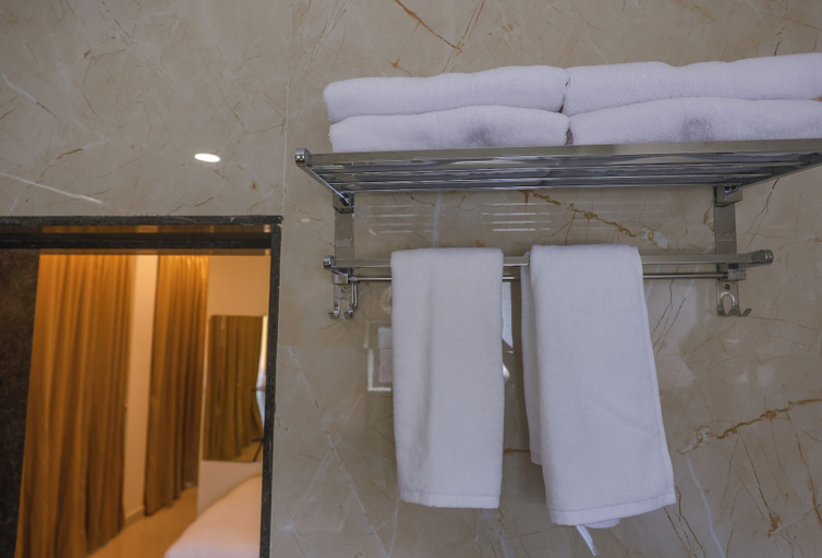 Bathroom 2, Hotel Padubidri Comforts by Smart O'tel, Udupi