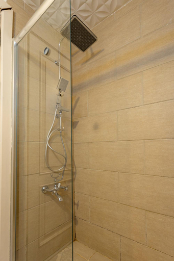 Bathroom 3, Ali Pasha Apartment, Beyoğlu