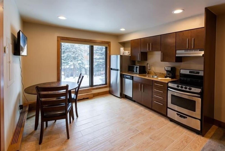 Private kitchen 2, Convenient Condos - Vail Ski Resort CO, Eagle