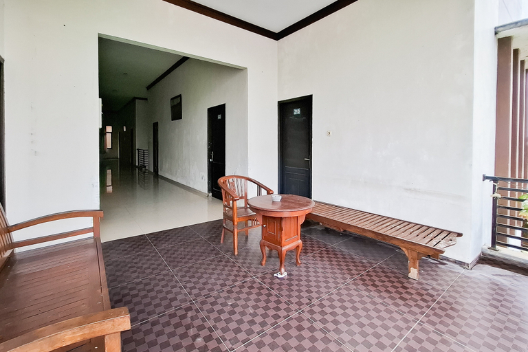 Others 5, RedDoorz Syariah @ Harmoni near Alun Alun Kudus, Kudus
