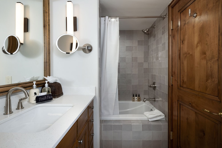 Bathroom 5, Gravity Haus Vail, Eagle