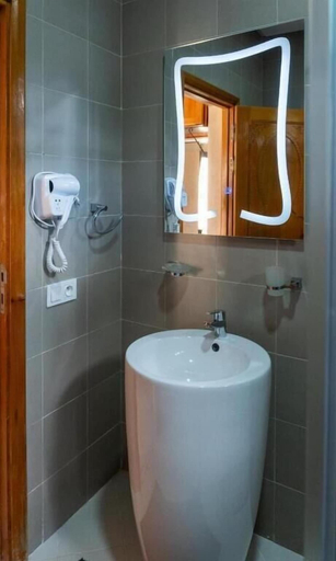 Bathroom 3, Atlas Front, Al Haouz