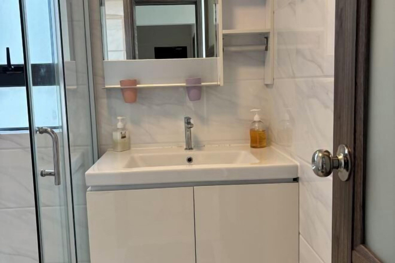 Bathroom 2, Seaview 2B2R 6pax Condo Forest City C5-2404, Johor Bahru