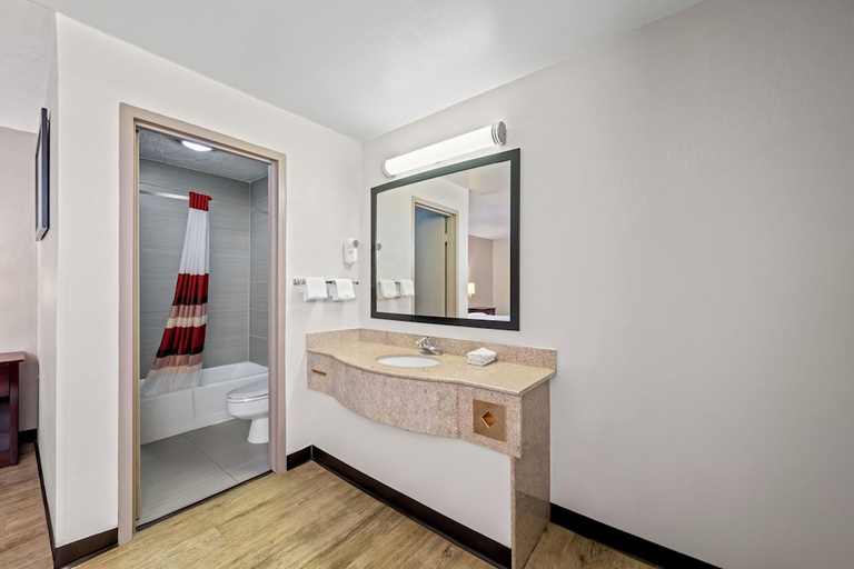Bathroom 4, Red Roof Inn Abingdon, Washington
