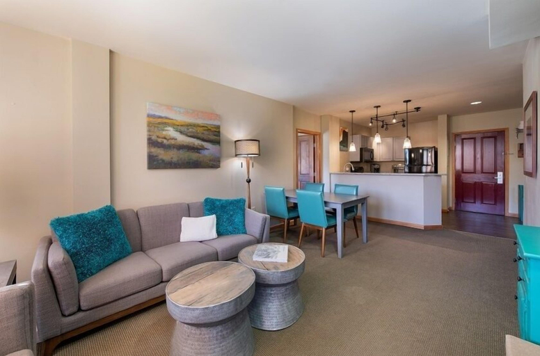 Living area 5, Winter Park Resort Lodging - Zephyr Mountain Condos, Grand
