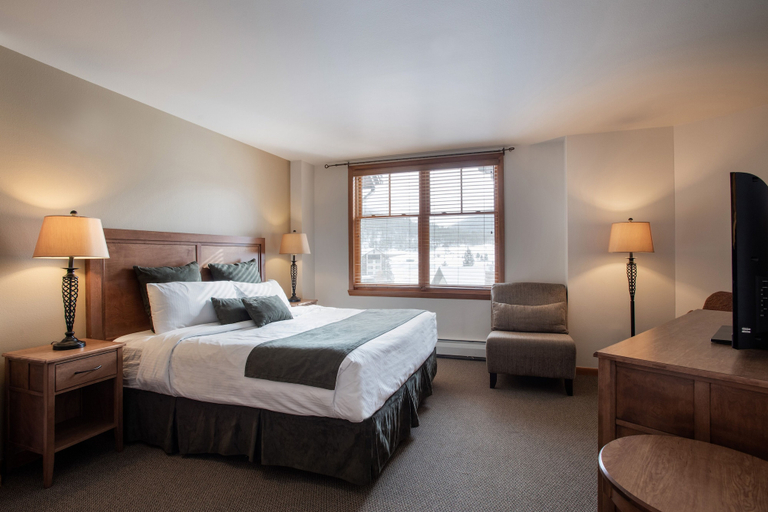 Room 2, Two Bedroom Condos at Zephyr Mountain Lodge - Winter Park CO, Grand
