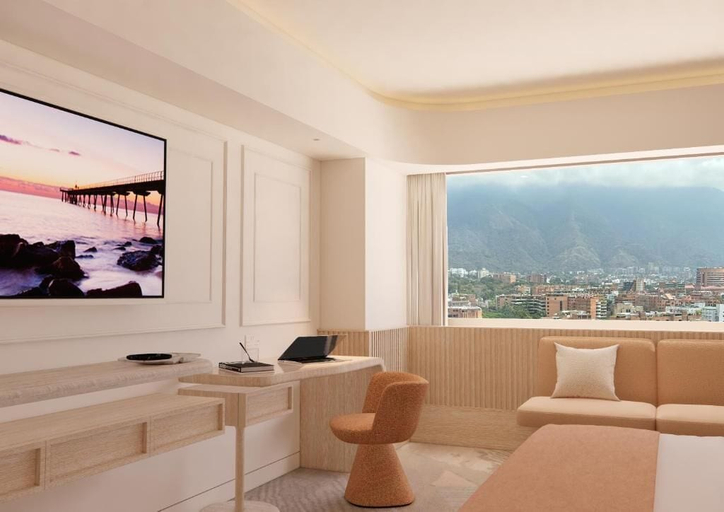 Room 4, Hotel Londres, Libertador