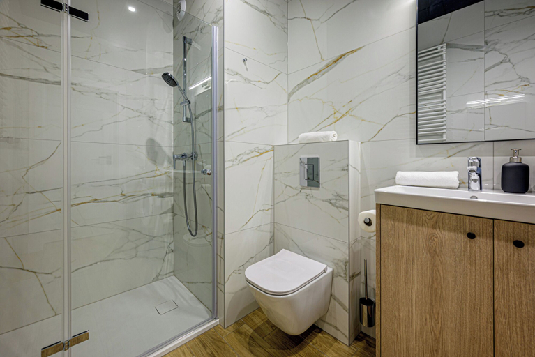 Bathroom 4, RentPlanet - Apartamenty Quorum, Środa Śląska