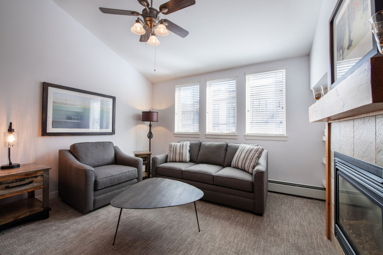 Living area 2, Winter Park CO - Fraser Crossing Cozy Condos, Grand