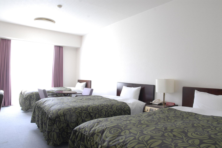 Bedroom 1, Renaissance Tanagura, Tanagura