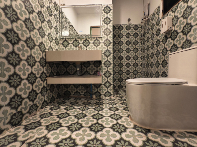 Bathroom, Handora Cultural and Creative Hotel, Vientiane