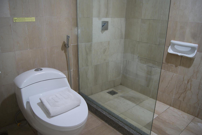 Bathroom 5, Tang Dynasty Hotel, Kota Kinabalu