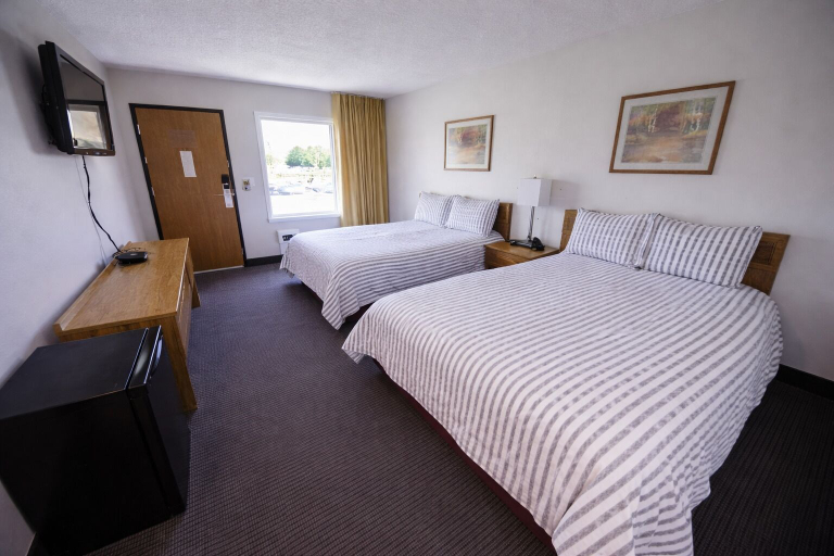 Room 3, Westwood Inn & Suites, Brule