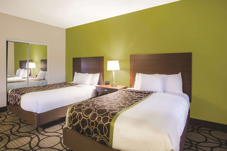 Bedroom 3, La Quinta Inn Suites Conference Center Prescott, Yavapai