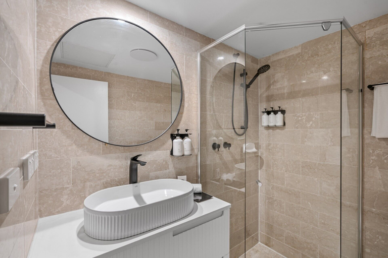 Bathroom 5, Silkari Mirage Newport, Pittwater