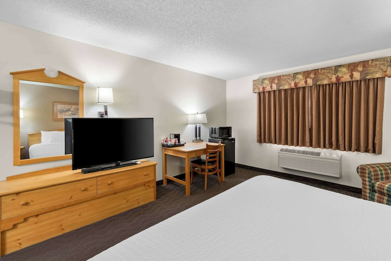 Others 4, Quality Inn Ladysmith, Rusk
