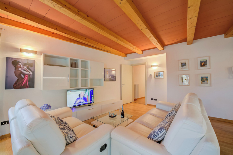 Living area 2, Concordia Apartment Laveno, Varese